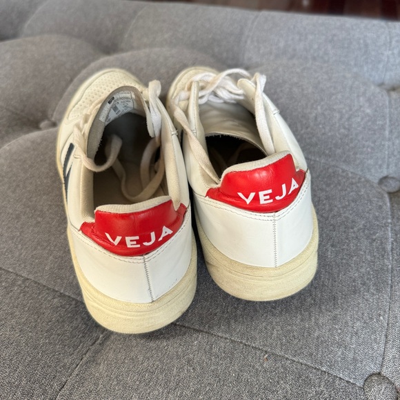 Veja V-10 sneakers - Picture 2 of 5